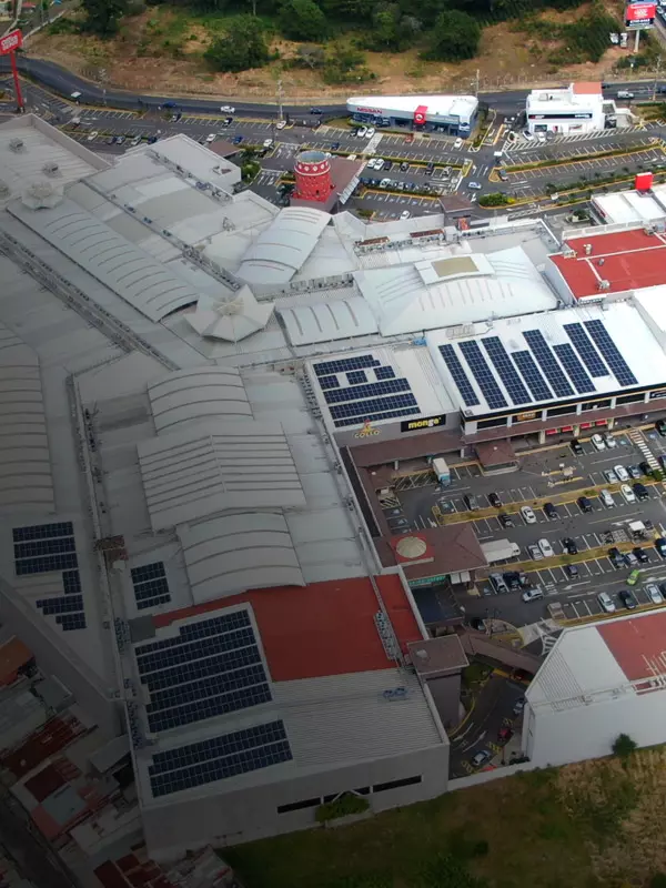 Paneles solares para centros comerciales