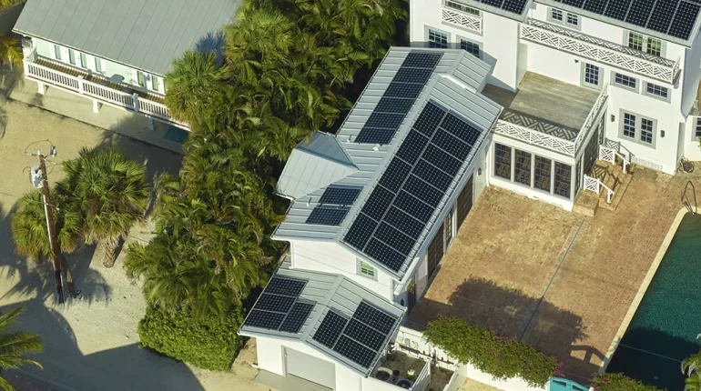 Microrredes solares para residencias de lujo