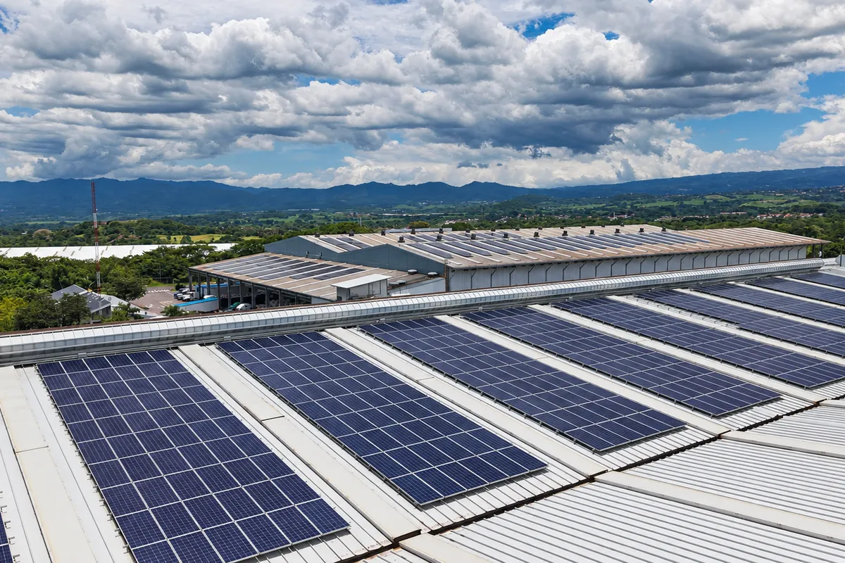 Tical fortalece la continuidad de su operación con almacenamiento energético industrial y generación solar